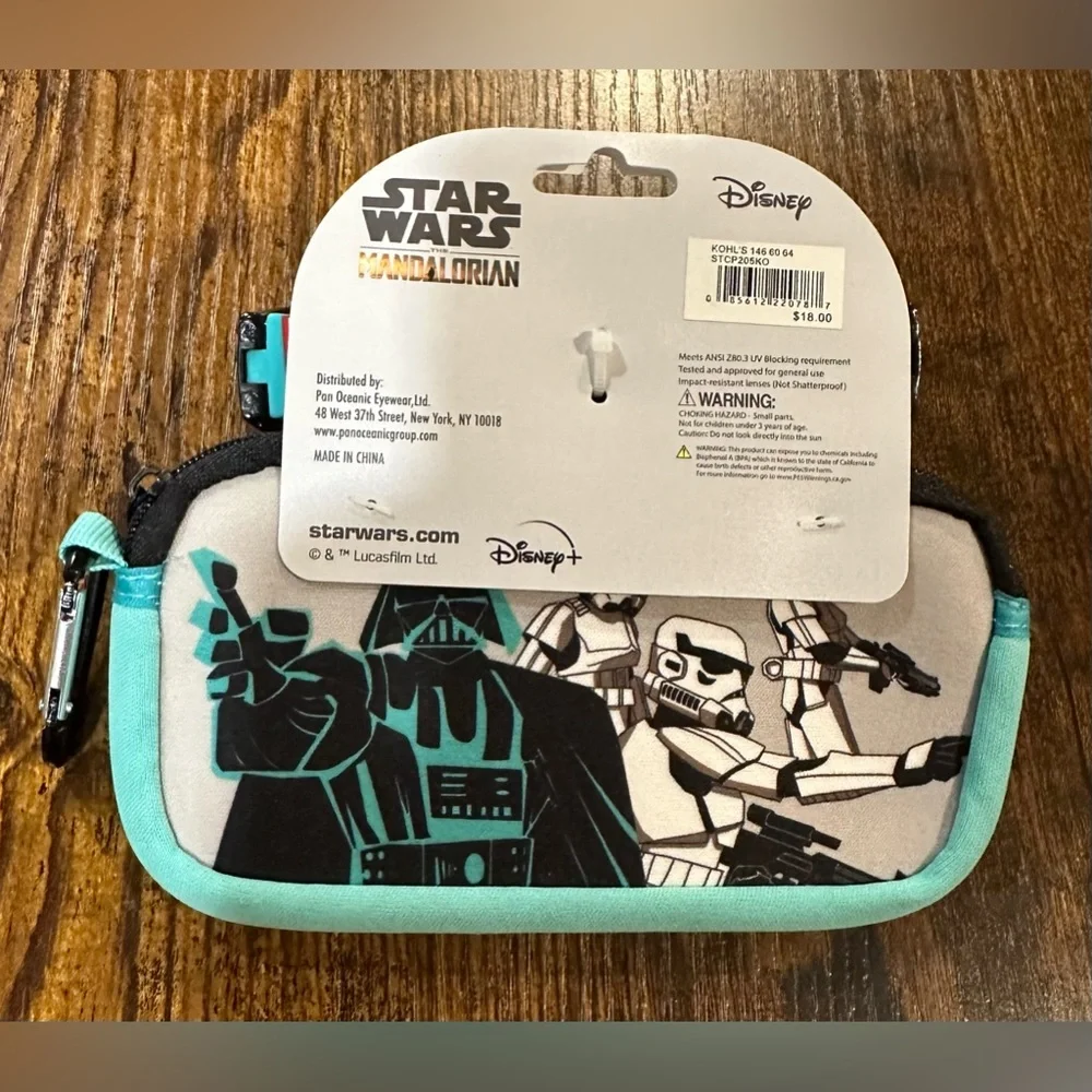 Star Wars The Mandalorian Kids Sunglasses and Case Set NWT 3+ years